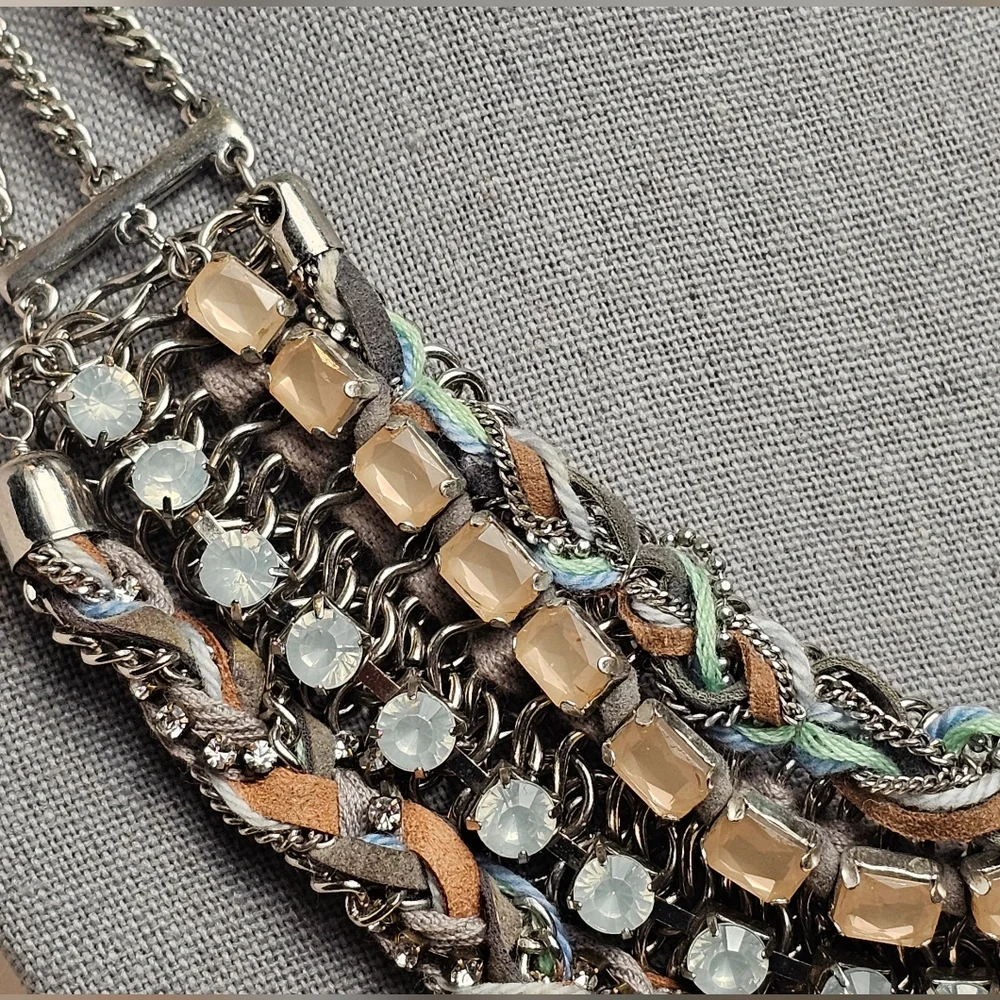 [LOFT] Chunky Statement Necklace ◇■ Multi Layered ☆ Pink & White Gems ☆